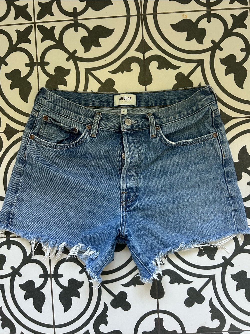 Agolde Parker Shorts (long) - Picture 3 of 9